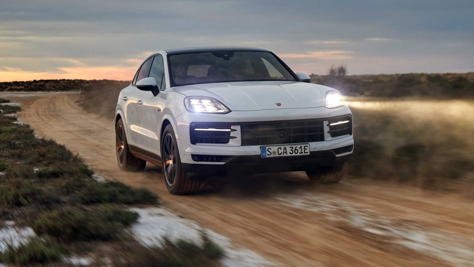 porsche cayenne e-hybrid off-road white