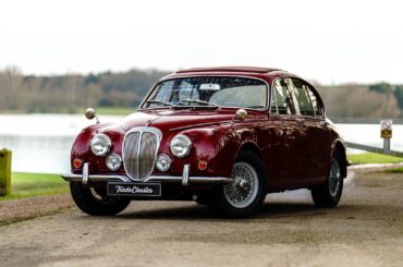 1969 Daimler V8 250 (1600 x 1067)