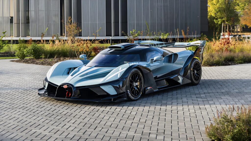 1025 Bugatti Bolide. [4304x1420]