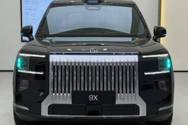 This SUV [Zeekr 9x] reportedly has 1,400 HP.