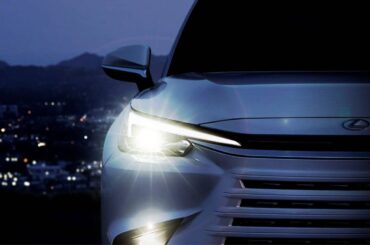 10 Luxury Hybrids That Blend Spaciousness With Efficiency