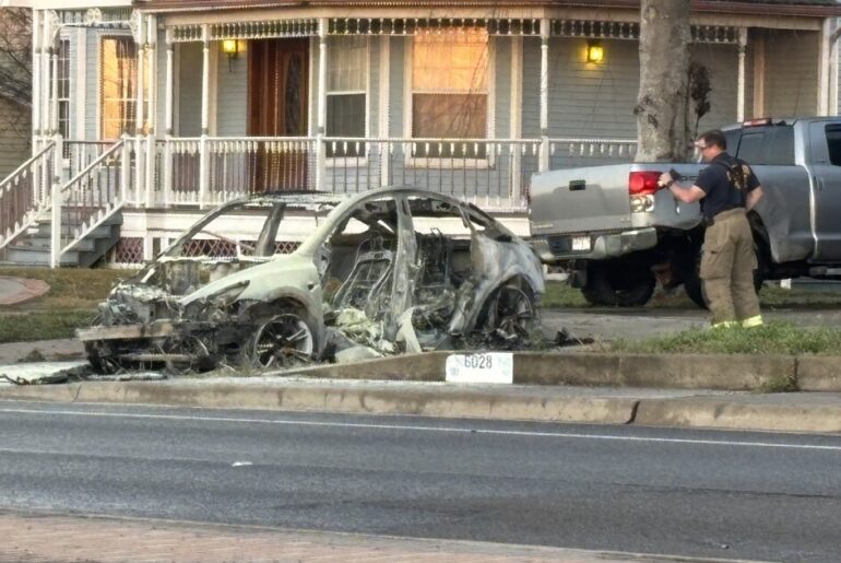 Tesla fire forces Corpus Christi crews to use different firefighting approach