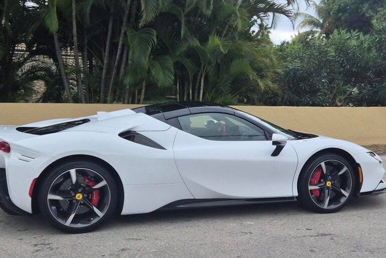 [Ferrari SF90 Spider]
