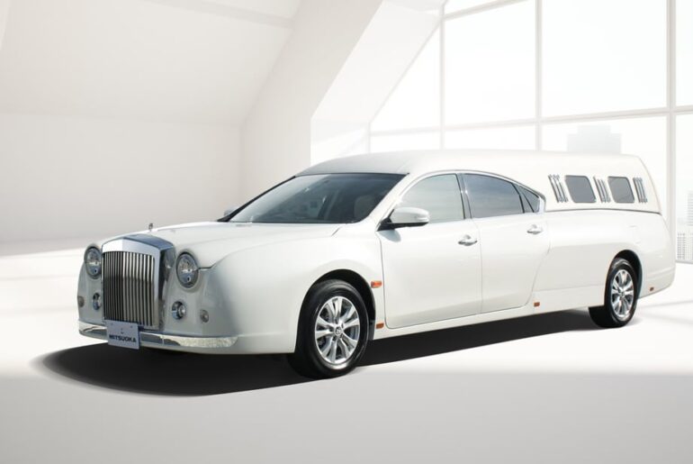 Mitsuoka Galue 5 Hearse