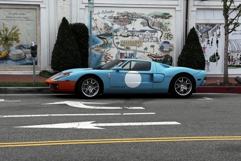 [Ford GT] Pacific Palisades, CA