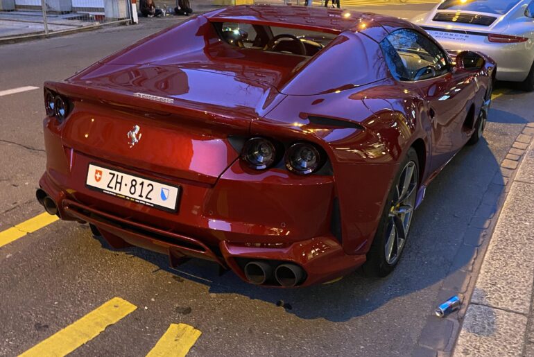 [Ferrari 812 GTS] with the fitting plate!