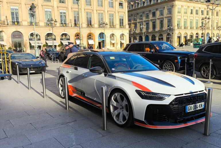 [Audi RS6 Avant GT] in Paris