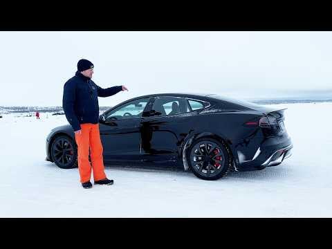The Norwegian EV Society says farewell to the TMS - by taking a Plaid on an icy lake. Nice footage even if your Norwegian is a bit rusty, you slæcker.