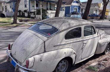 Old Volvo spotted on the street today. Obscure in CO, USA