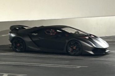 [Lamborgini Sesto Elemento] spotted in a garage somewhere in the U.S. 🤫