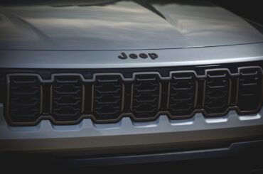 New Jeep Cherokee Hybrid Could Use Toyota Hybrid Tech