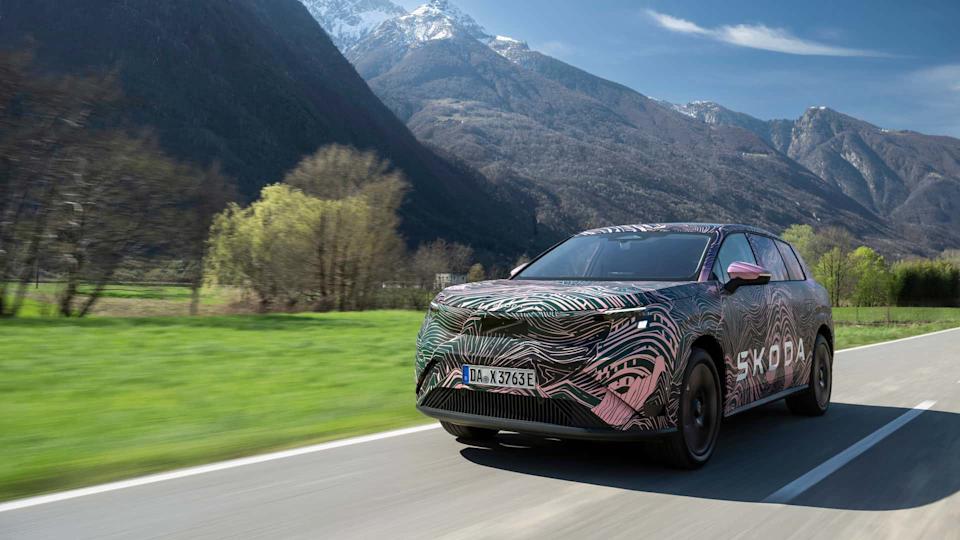 2027 Skoda Peaq teaser