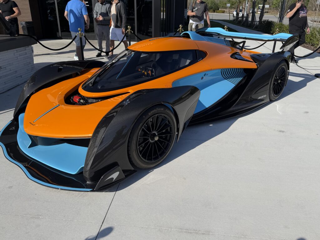 [McLaren Solus GT]