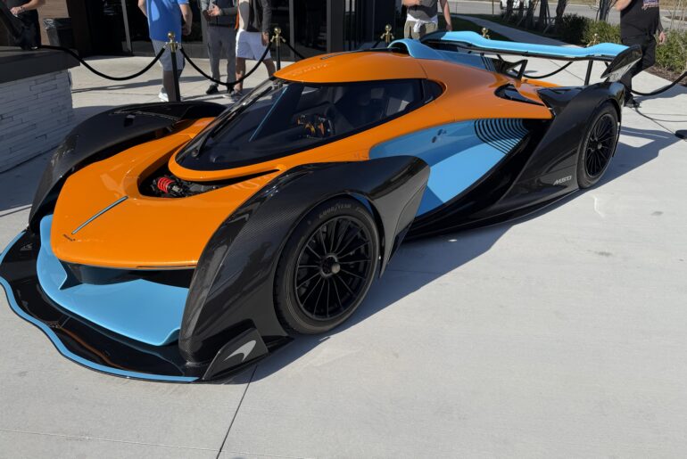 [McLaren Solus GT]