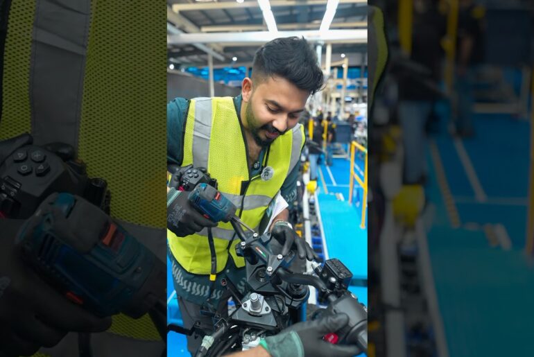 Full Assembling Electric Motorcycle! Inside UV Factory!