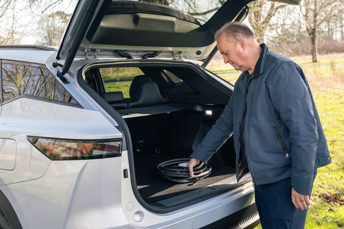 The Omoda 7 has a big boot with 639 litres of space and a usefully flat loading floor (Omoda)