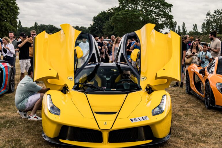 Giallo LaFerrari [4000x5328][OC]