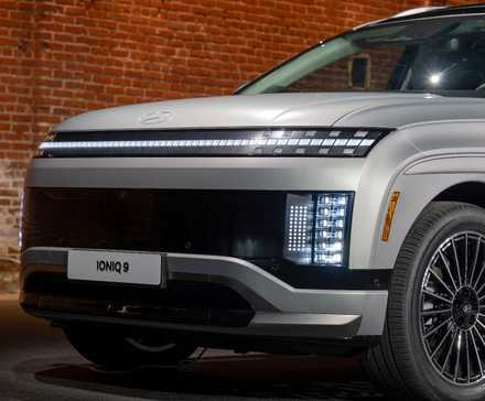 2026 Hyundai Ioniq 9 front