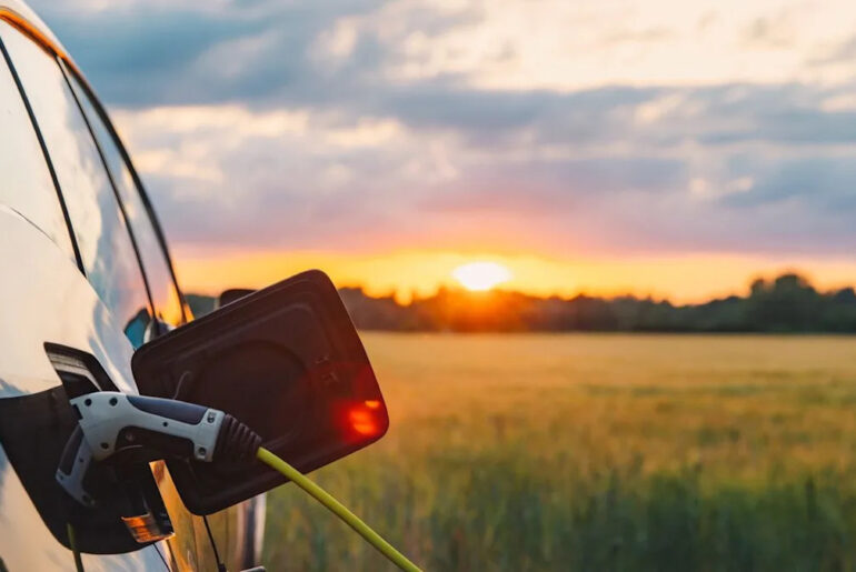 Are electric vehicles the answer to oil shocks?