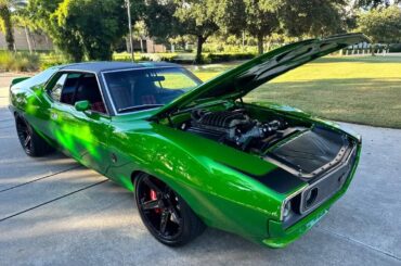 1972 AMC Javelin Upgraded supercharged Hellcat Redeye 6.2L/900 HP V-8 engine.
