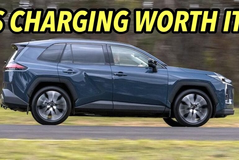2026 Toyota RAV4 Hybrid VS RAV4 Plug In Hybrid! Price, Maintenance And More!