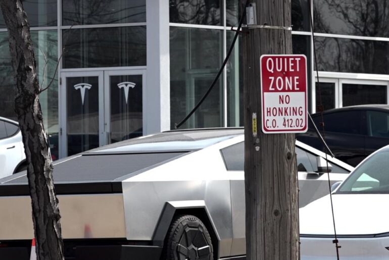 Beep beep! After 57 weeks of Tesla protests, Lyndhurst enforces quiet zones: No honking allowed