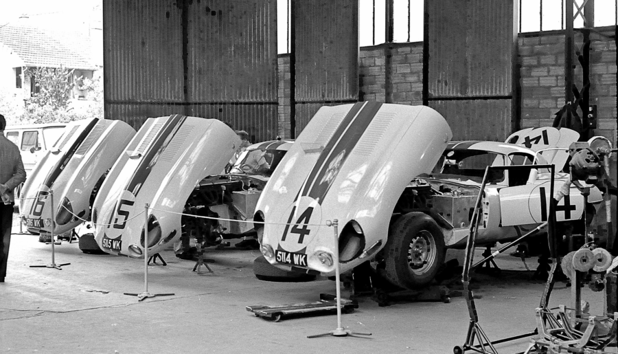 Briggs Cunningham team prepping their Jaguar E-Type Lightweight cars at the 1963 24 Hours of Le Mans (2400×1567)