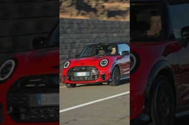 What’s hotter than a Chili Red MINI? #youtubeshorts #roadtrip #italytravel