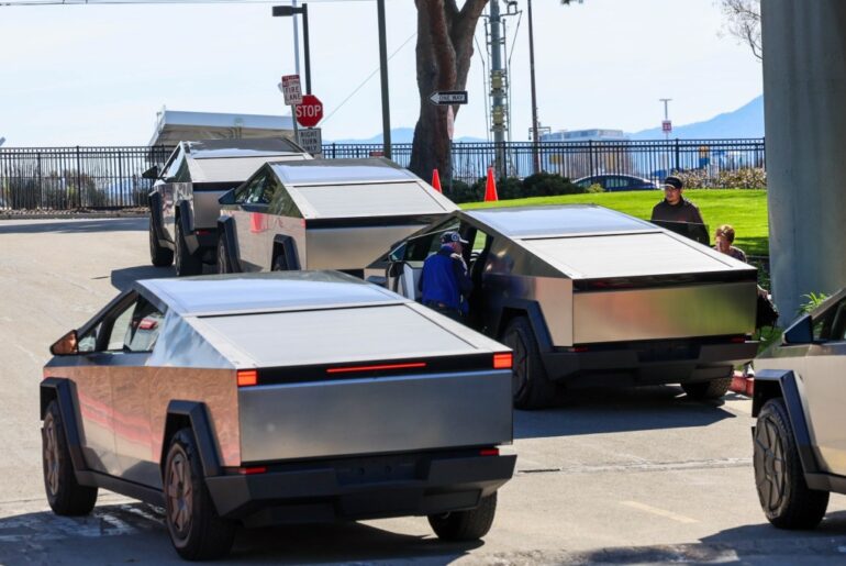 Tesla faces escalated safety probe over ‘full-self driving’ – Silicon Valley