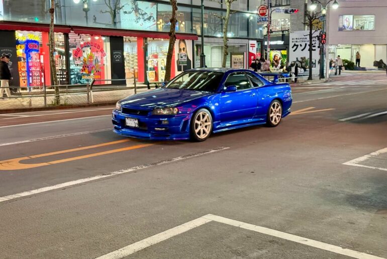 I can leave Japan now. Saw a [Skyline R34] on the street.