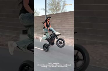 The e-bike makes cruising with your girls feel like floating|Tuttio Soleil01 #tuttio#easter  #ebike