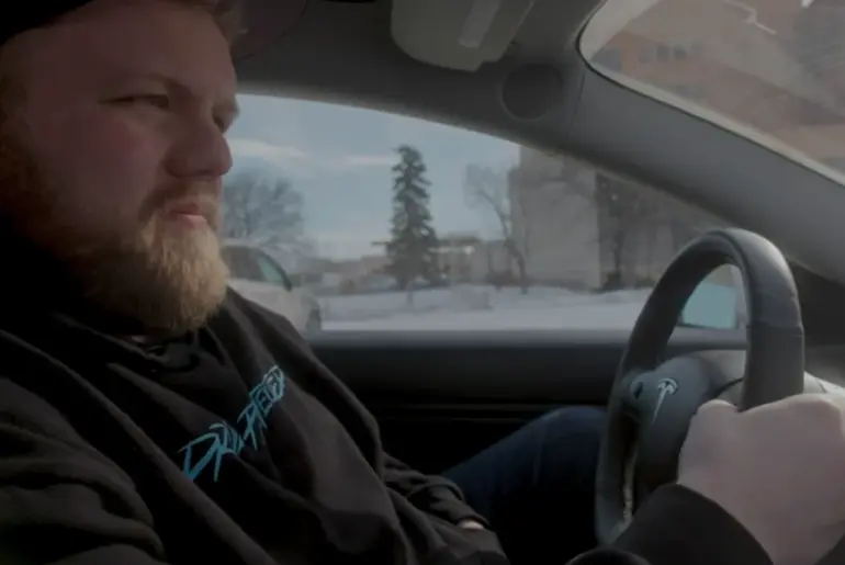 Guys buy the highest mileage Tesla in North America with 600,000km on the original battery and encounter unexpected problems