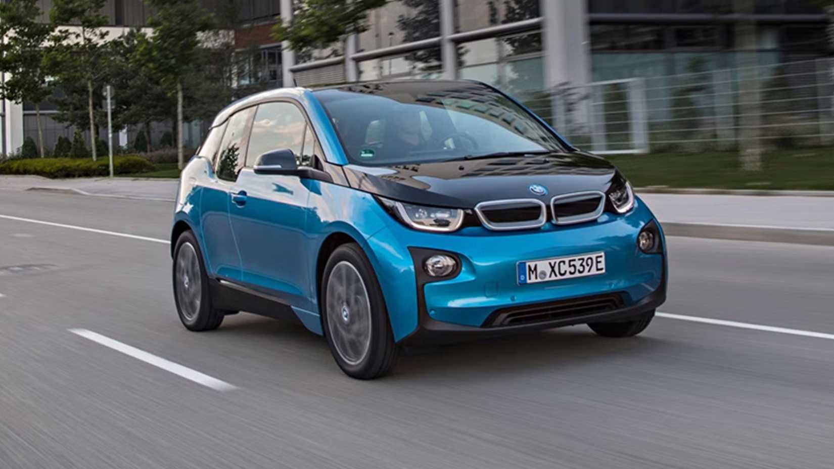 Blue 2015 BMW I3 nose