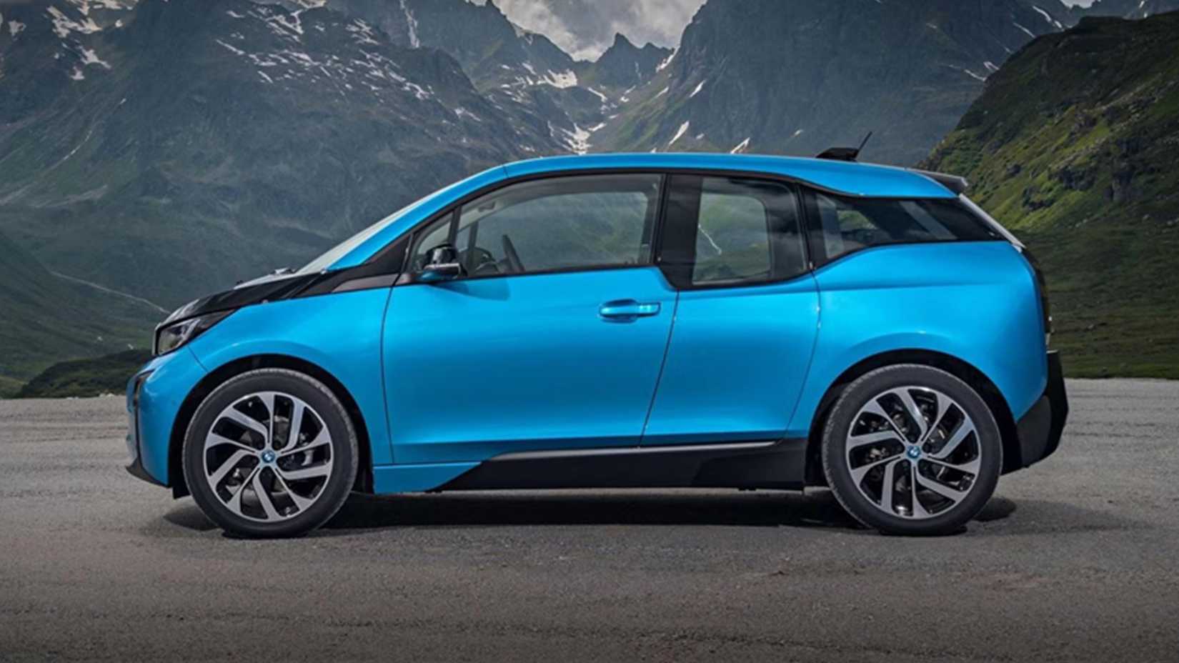 Blue 2015 BMW I3 side