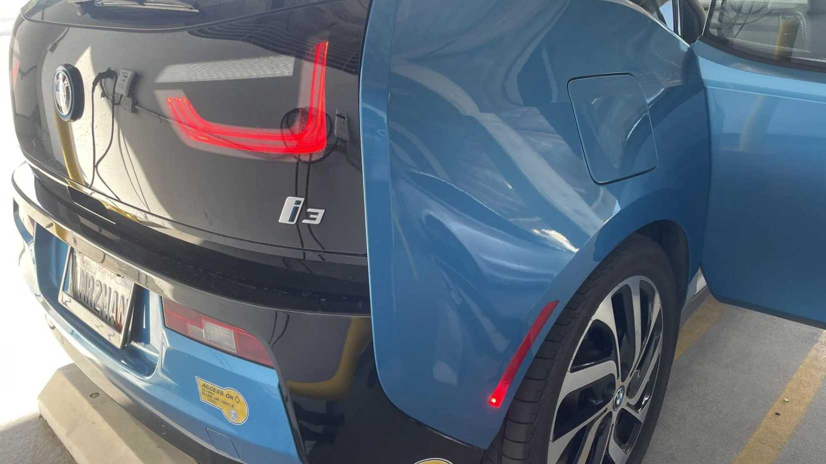 2017 BMW i3 ReX rear closeup