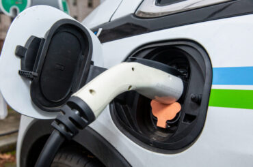Liias bill expanding direct electric vehicle sales in Washington signed into law