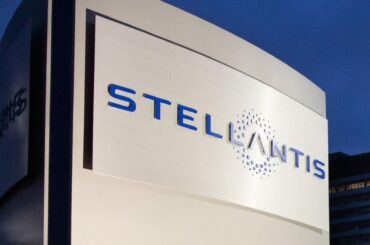 Stellantis confirms A$37 billion loss for 2025, suspends profit sharing