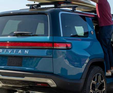 2022 - 2026 Rivian R1S SUV (5)