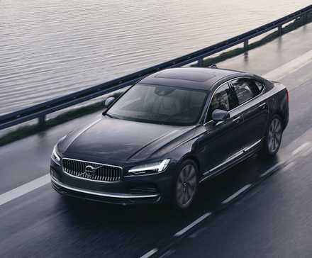 2023 Volvo S90 Recharge black
