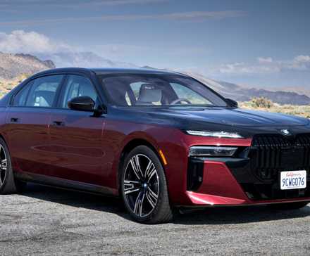 2024 BMW 7 Series Front TQ