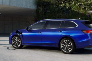 2026 Skoda Superb PHEV priced, becomes Australia's cheapest plug-in hybrid wagon