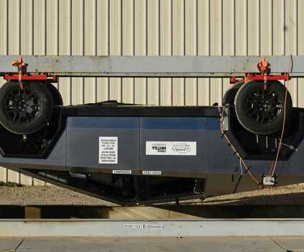 2025 Tesla Cybertruck Crash Test Roof 02