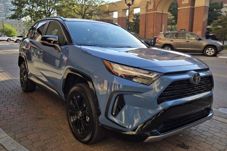 EVs Lose Value So Fast They Offset Gas Savings as Hybrids Come Out Ahead