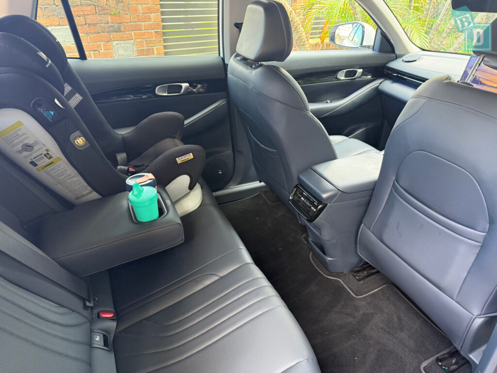 Flat rear footwell in the Geely EX5 electric SUV