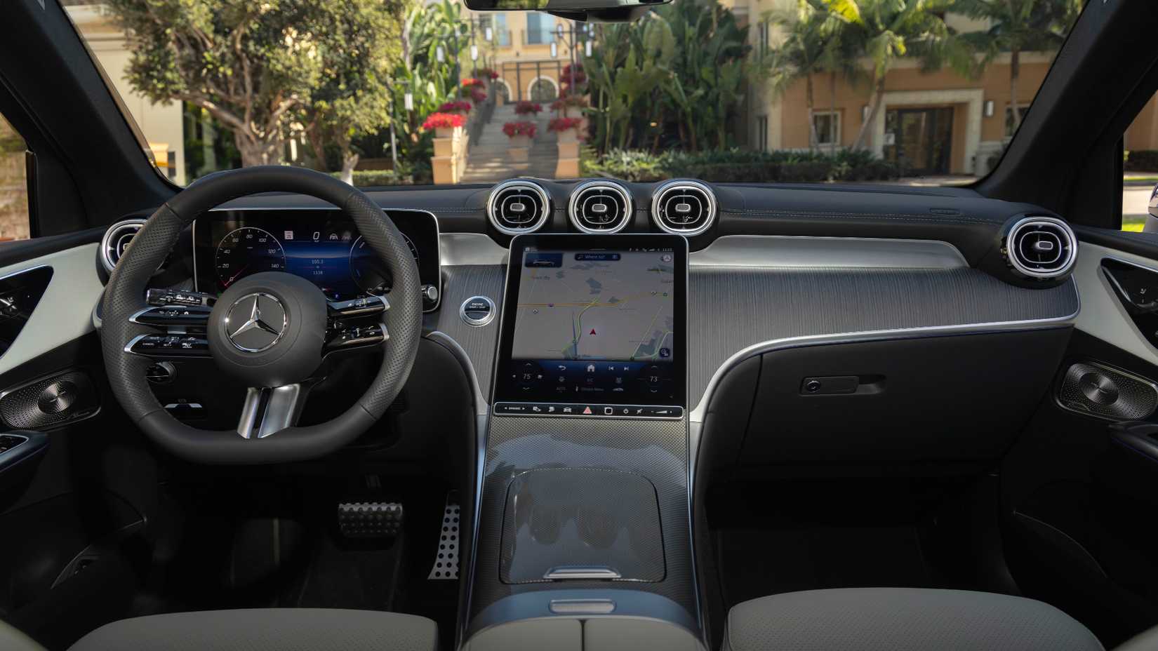 2025 Mercedes GLC 350e Interior Front Cabin Overview