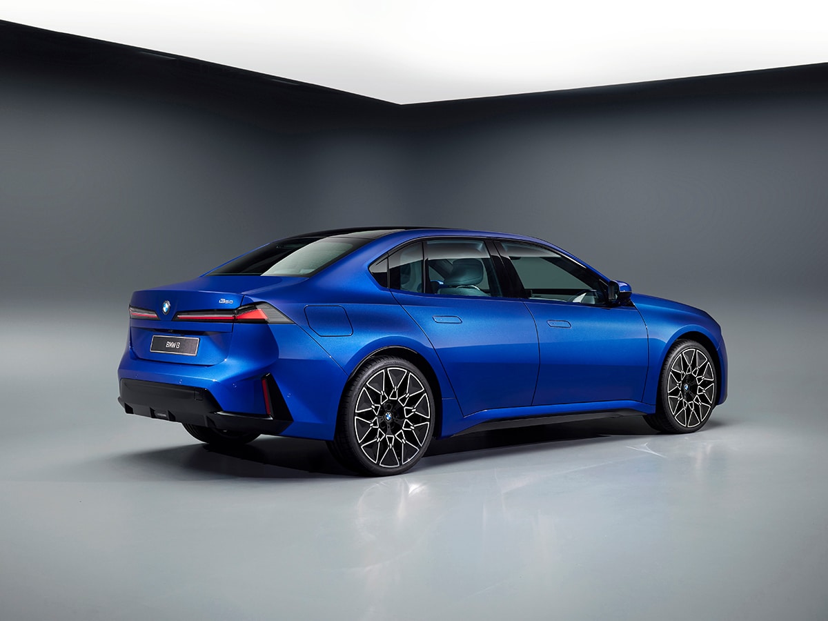 2026 bmw i3 rear three quarter 2