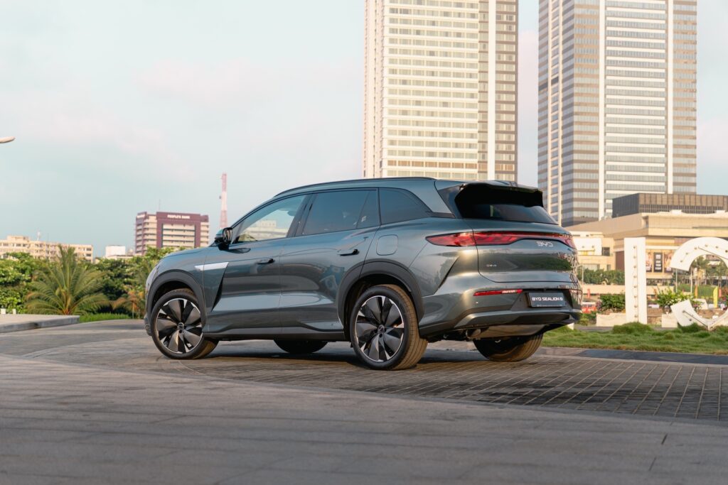  Elon Once Called BYD A Joke. The 2026 Sealion 8 PHEV Disagrees | Review