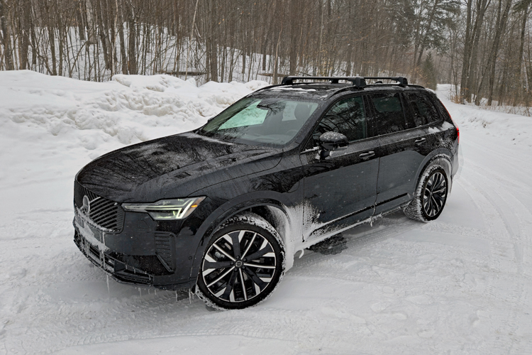 2026-Volvo-XC90-Plug-in-Hybrid-1