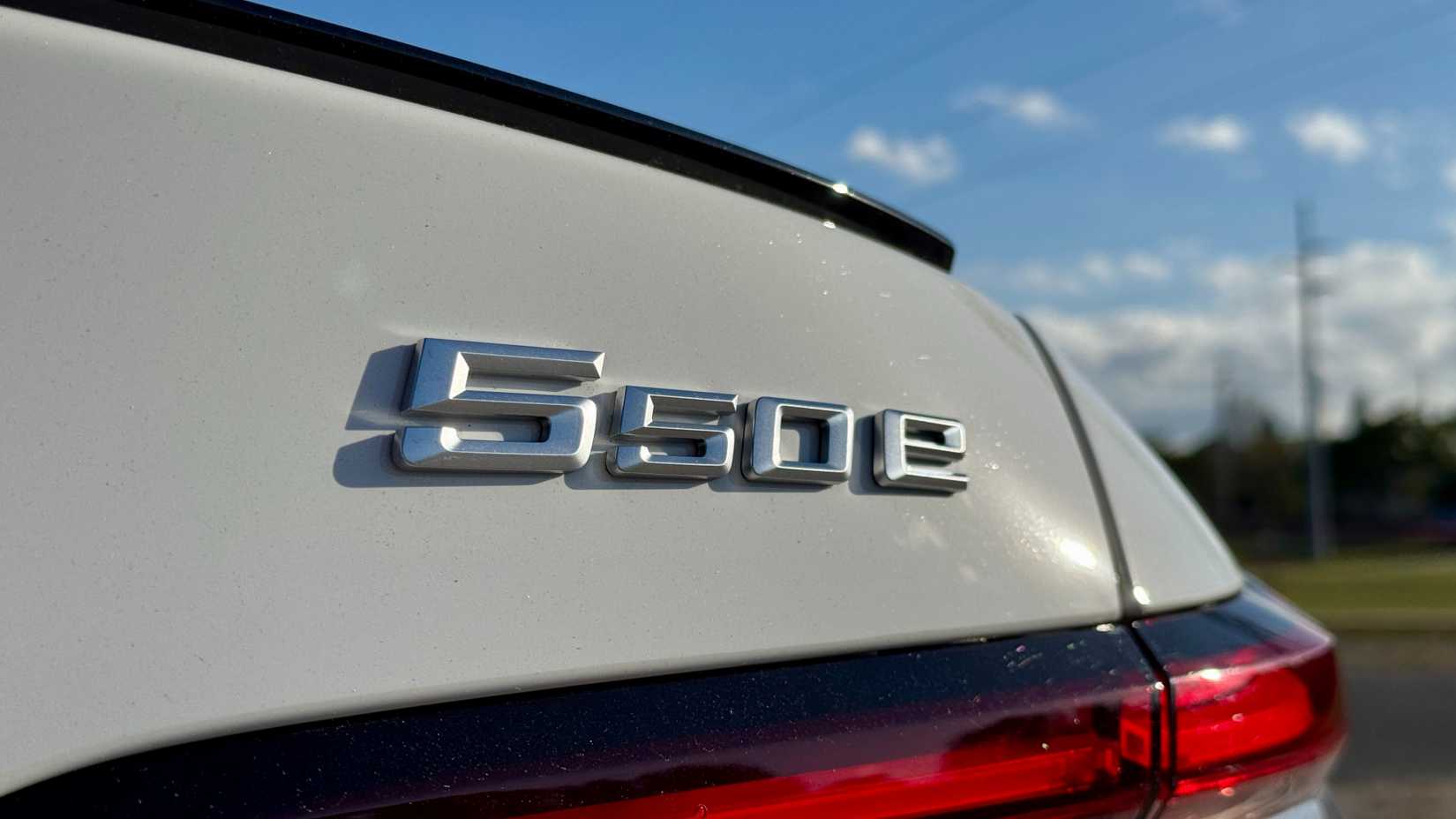 2026 BMW 5 Series Hybrid badge