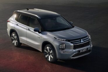 2026 Mitsubishi Outlander PHEV's Price Stays Under $45,000